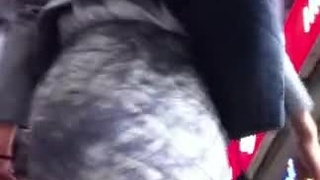 南韓地鐵尾隨抄底偷拍美腿短裙～53