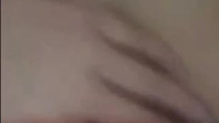 最近很夯手機的直播軟體就是有妹喜歡用來給別人晃奶又掰穴~ (4)