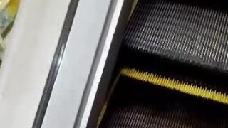 乖乖给你们讲一个故事，听声音哦