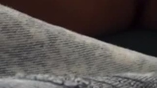 臭臉妹自己玩到高潮還流白汁