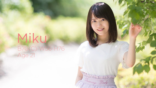 S-cute 537_Miku #2 嬉しそうにＨする純情美少女