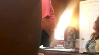 辦公室秘書非常樂意幫老闆紓壓