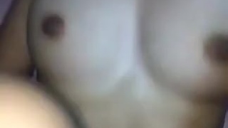 淫蕩妹子被我的肉棒插到一直呻吟