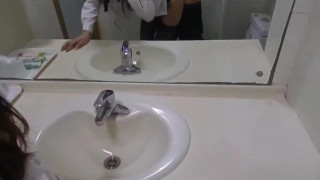 波哥盛世大廈和剛下班的銀行小白領在洗手間一邊和王經理打電話一邊開草高清