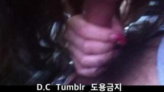 이사 기념 소장 영상 업로드… <자기야 빨리싸~! 1탄> 연애 초기에.. 섹스에 한창 달아 올랐을때 입니다. 이때는 차던 야외던.. 어디서든.. 눈만 맞으면.. 바로 했었던 기억이.. ㅎㅎㅎ 한가지 기억 나는건… 그날밤은 비가 엄청 내렸었죠… 그러다가.. 부슬 부슬하게 비가 바뀌었습니다. 우리는 어느 산자락에 차를 세우고.. 비 구경을 했었죠..(제가 비 구경하는것을 무척이나 좋아 합니다.) 그러다가 눈이 맞았는데… 그때는 문까지 다 열어 놓고… 섹