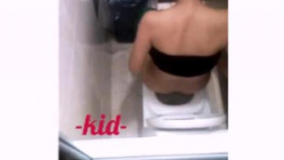 영상 31 (화장실 몰카) 생리대 교체 [사진 및 영상 대리 제작 가능] 1. sendanywhere 설치(구글스토어검색) 2. sendanywhere 실행후 보내기 클릭 3. 보내기 클릭후 업로드&공유 클릭 4. 키번호 6자리와 사진 및 영상에 대한 특이사항과 설명, 요구사항을 팬메일로 보내기 5. 대리 제작하여 포스트 완료 ⊙사진 및 영상 제작 형태⊙ 내가 올린 자료의 형태를 기초로 해서 의뢰자의 요구사항 수용해서 포스트 합니다 ♨ 유출작 제외