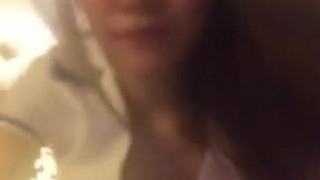 ［自拍露臉］帶剛下班的專櫃女友～直接去摩鐵！！修長黑絲美腿快受不了（有影）