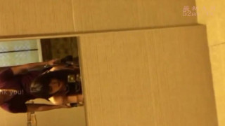 [自拍露臉]性感女友只穿這樣去吃飯！這哪吃的下，拖著她先進廁所餵小弟在說（有影）