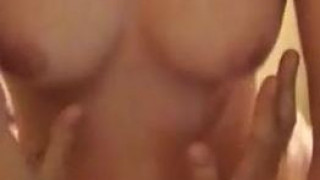 手機遺失台灣女星傜傜私密自拍外洩