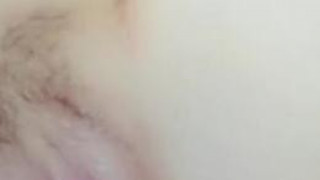 [視訊特寫]火辣直播，敏感系大學生各種道具輪流玩～淫液噴泉爆發：等一下給你們看！（３影） - 2