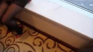 一个人服务三位夫人三对夫妻醉生梦死的一晚