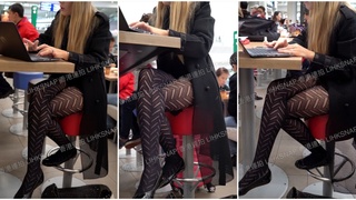 港女走光偷拍(10)