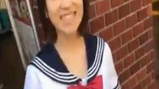 超かわいいショートカットヘアの美少女ちゃん！そんな女子校生が援助交際なうなんです！