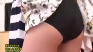 『ごめん待って！イク！』賞金に釣られて双頭バイブで繋がった友達と「だるまさんが転んだ」に挑戦した素人の末路ww