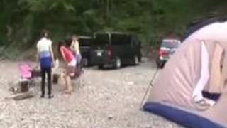 ド変態な爆乳神乳を揺らして感じるパイズリ上手な淫乱痴女ビッチの露出狂プレイがエロすぎる件