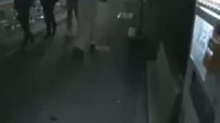 《素人ナンパ》終電逃した女子大生を彼氏置き去りで自宅へGO⇒TVの企画と騙し激パコセックス！