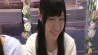 【ぱいコレ動画】-ナンパ むっちゃかわいい女学生が親友♀の前で犯され赤面発情！「見ないでぇっ…/」アクメ連発性交！