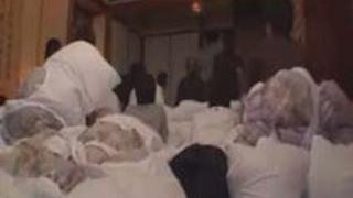 【エロ動画】民宿で麻美ゆまちゃんがファンとエッチ☆な交流会。浴衣を少しずつ脱いでフィニッシュはファンと一体化☆