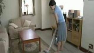 娘婿に精力剤を勧めた義母は すぐさまマンコを洗浄し戦闘準備万端となる（ヘンリー塚本 嫁の母 近親相姦）