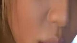 【無修正】RIスッチー(彩音リカ(りか))　ゲキカワのブロンドGALのもの凄いフェラ抜きが超絶気持ちよさそう！！