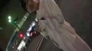 大病院の前に張り込んでお勤め帰りの現役ナースをナンパ→天使の心で筆おろし！