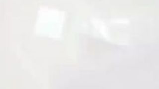 パンチラ 湊莉久 我慢 寝取 彼女