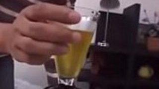 熱いアジアの日本人のお母さんは彼女の息子のコックとお姉さんを大好き