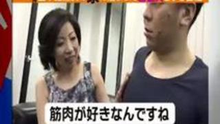 ちょいエロな五十路熟女の自宅に泊まってヤリまくり！５