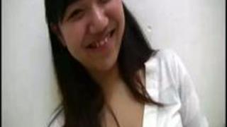 オオカミに育てられたメス人間！富裕変態に飼われていた！