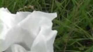 いたずらな日本の十代のおしっこ