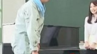 日本の音楽教師が虐待を受けた - もっと日本語のフルHDポルノをwww.IFLJAPAN.comで