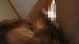 レズビアンは愛のトンネルを取得し、おっぱいは舐める