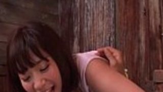 尾上若葉は、ディックを吸って、彼女の濡れた女