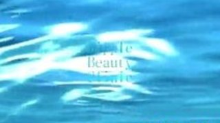 美女のマッサージ！最後は、おまたでマッサージよ！