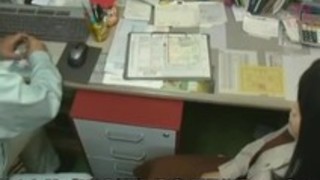 【浅井舞香】公衆トイレでの不倫ファック。動いているバス内でのチ〇ポとマ○コの触り合い。発情した熟女妻の淫乱生活。