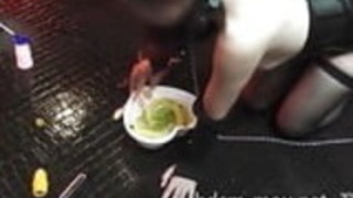 私はママの肛門を演じた。