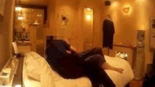 【熟女個人撮影】パイパンの熟女素人の個人撮影中出しプレイエロ動画！！【xvideos動画】