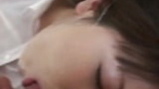 かわいい日本の女の子フェラチオ