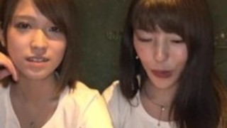 日本のレズビアンの支配 - 2対2の戦闘