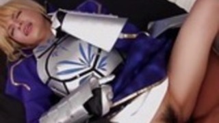 コスプレアジア人ベイビー、指で犯された