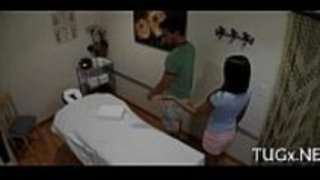 田舎娘は、マッサージ中にクソを好みます