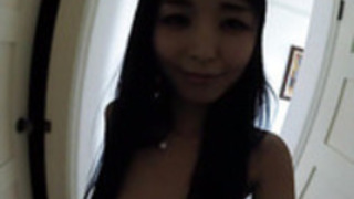 日本の若手女優まりかとセルフショットソロセッション