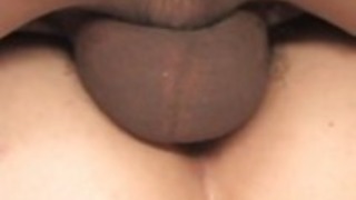 相沢桃はなめと野菜で犯さ陰部を剃られています