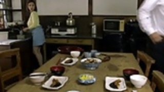 浴槽内巨乳日本人熟女titfucking