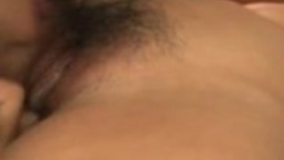 クレア武藤はハードコアで喉と性交するのが大好き