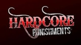 アジアのセクシーバウンド、椅子に縛られ、複数の大人のおもちゃでからかわ