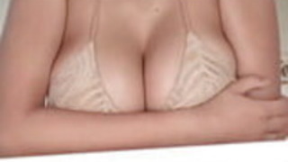 セクシーな日本モデル篠崎愛