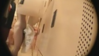 スパロッカールームの主婦。