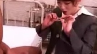 大橋ミク - コンドームを置く方法を学びます