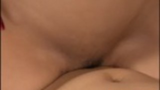 引き伸ばさ汚い田舎娘のママの猫